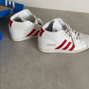 Adidas Superstar Sneakers